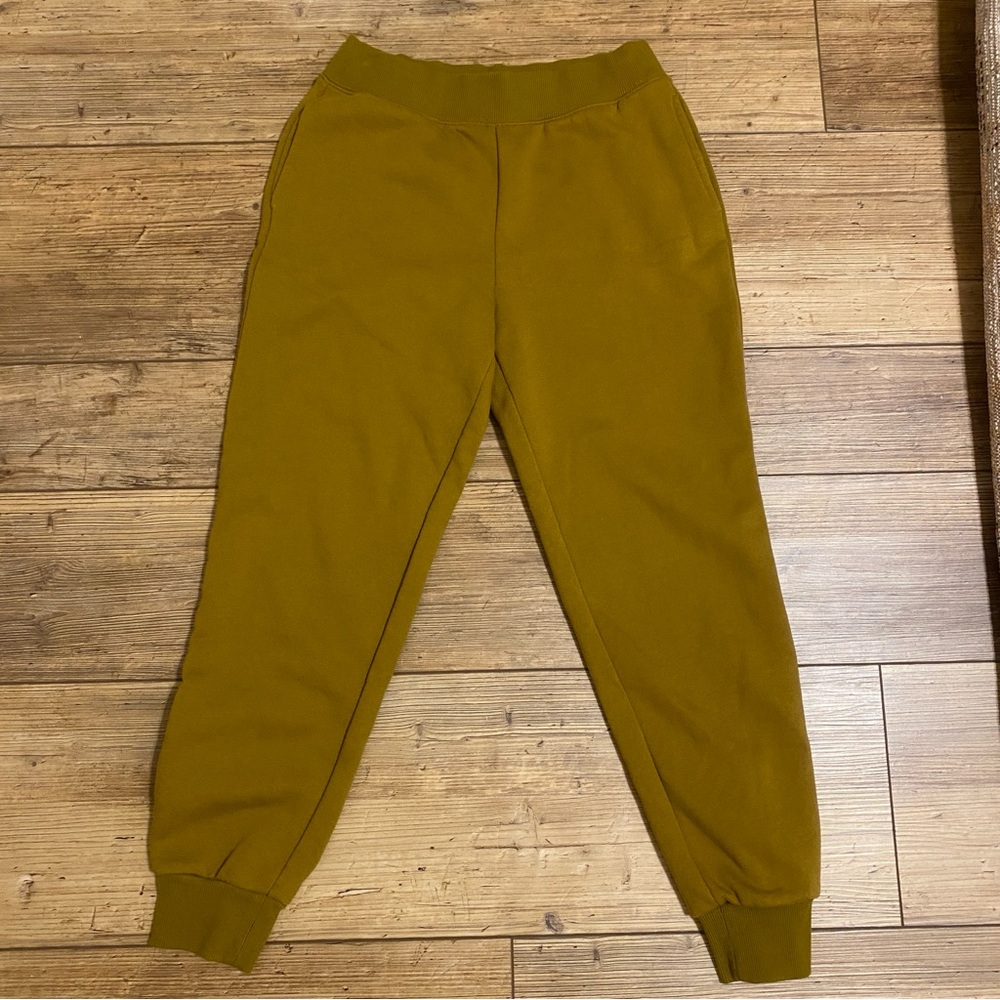 Forever 21 Mustard Yellow Women's Joggers 
Size M